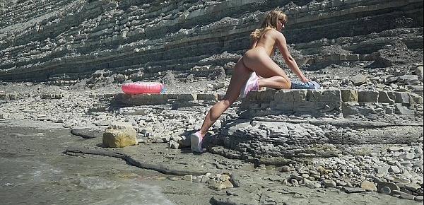  FREE VIDEO - Awesome kinky nudist girl in the public beach - Sasha Bikeyeva